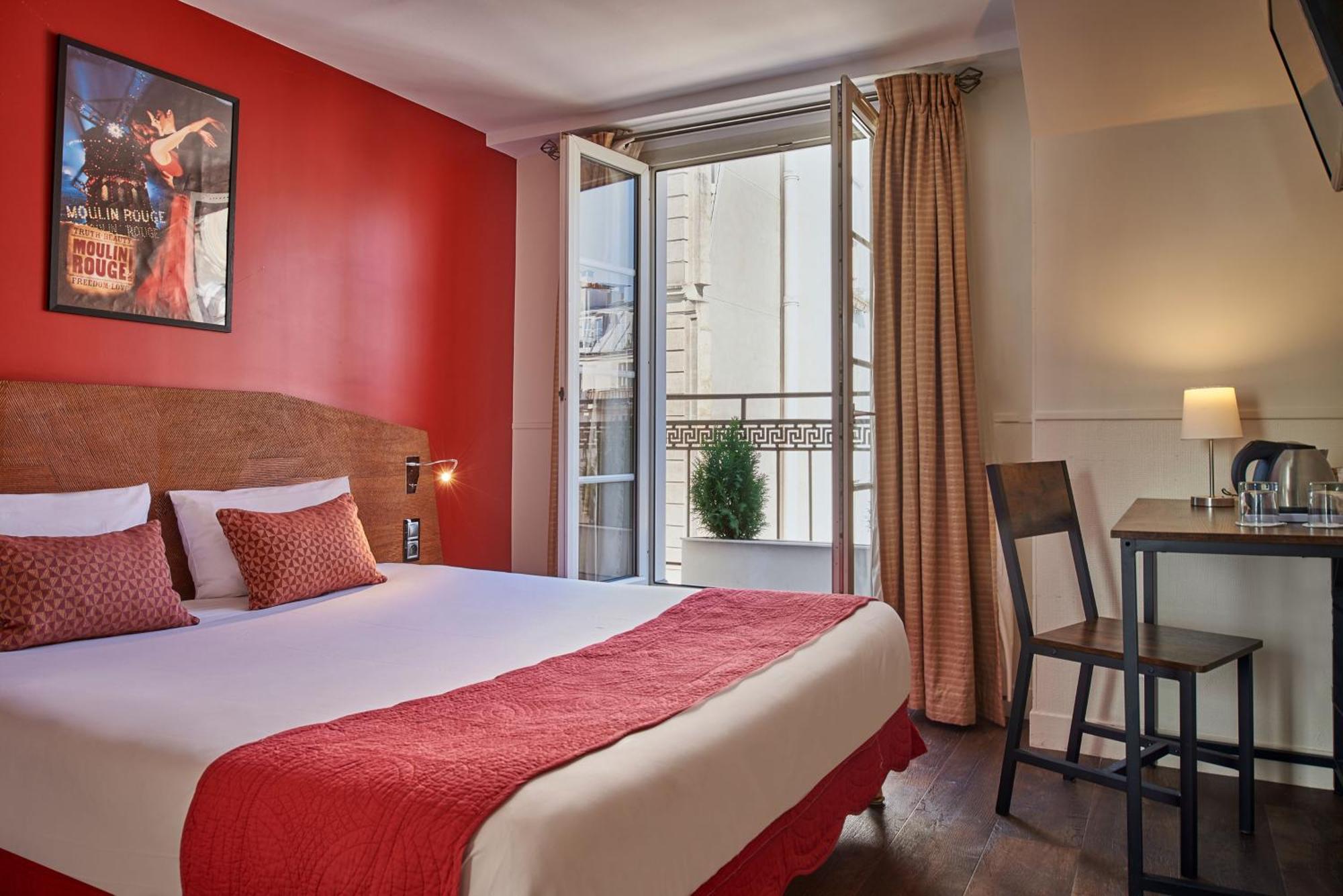 Hotel Moulin Plaza By Happyculture Париж Экстерьер фото