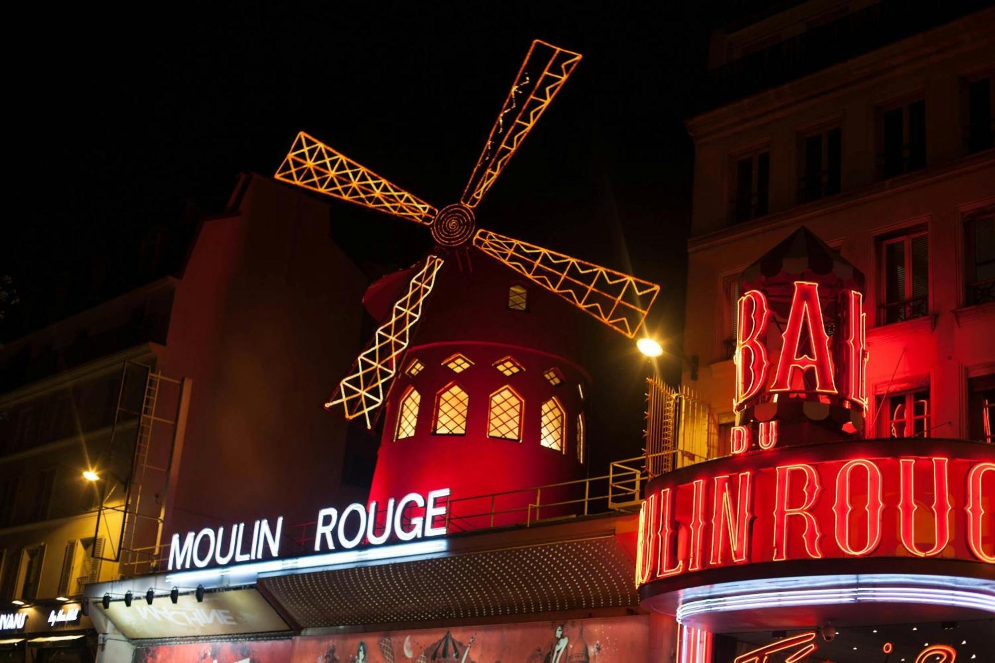 Hotel Moulin Plaza By Happyculture Париж Экстерьер фото